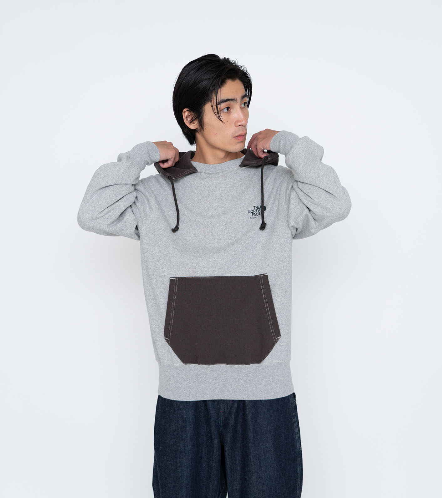 nanamica / Field Graphic Hoodie