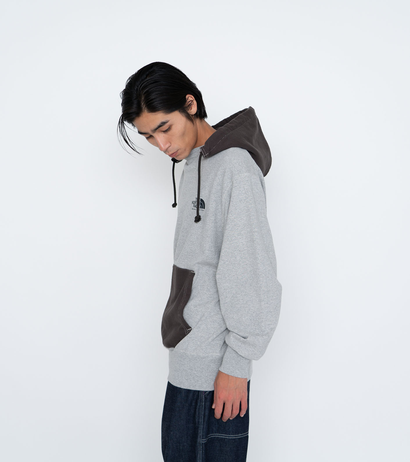 nanamica / Field Graphic Hoodie